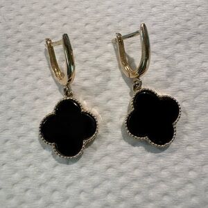 14KT Elegant Black and Gold Earrings
